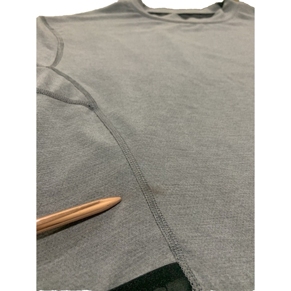 Nike Dry Fit Women's Size M - Gray Cropped Athletic Shirt - Picture 3 of 4